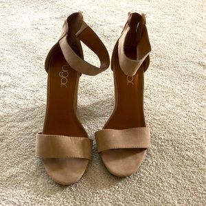 Nude strapped block heel